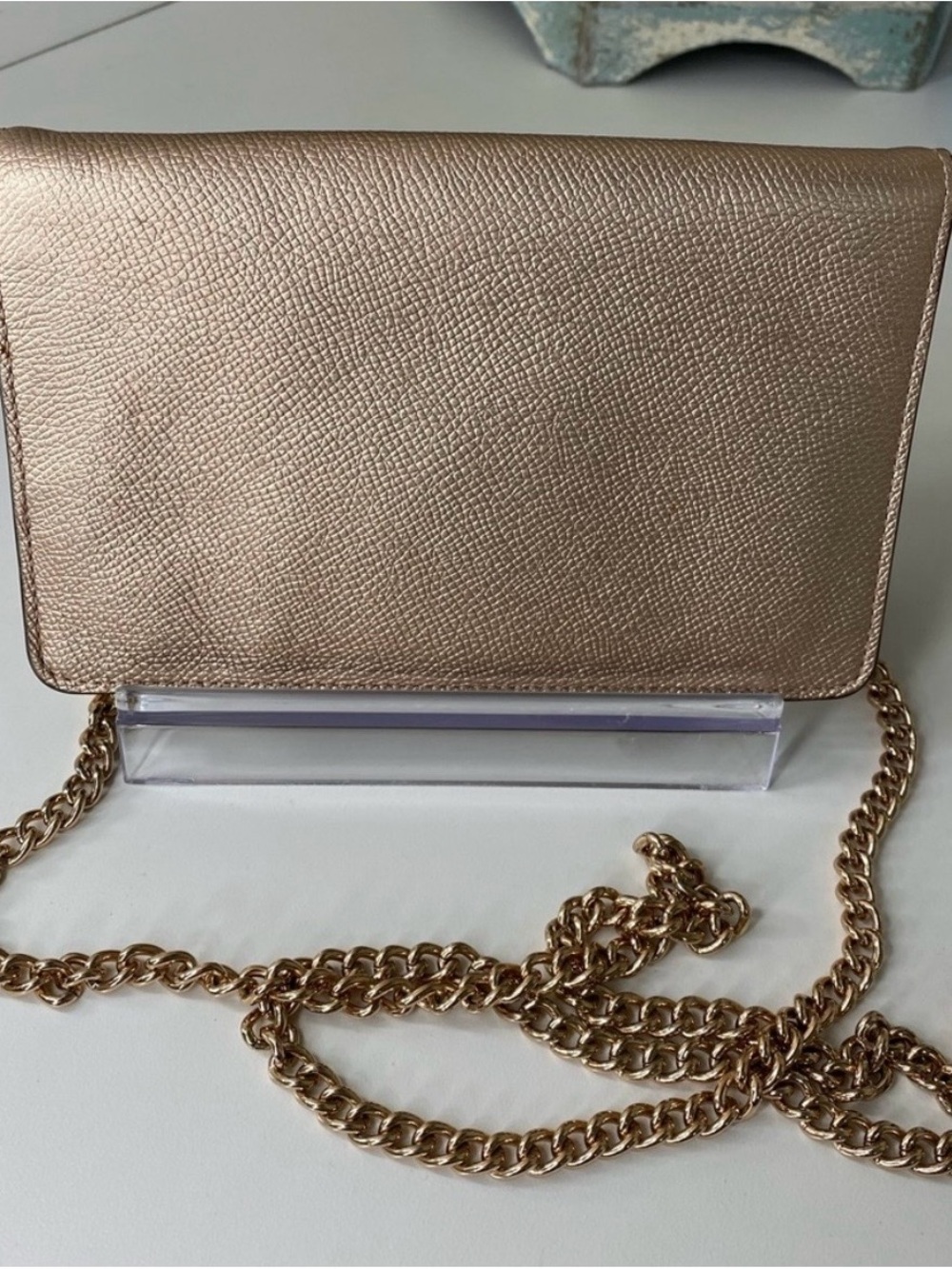 Coach RARE Metallic Rose Gold Chain Crossbody Bag. Very good condition. - Picture 3 of 16